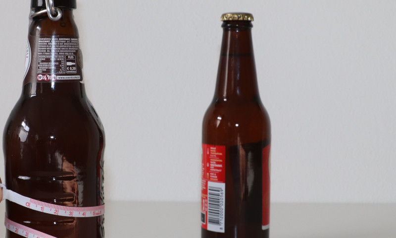 bierflesjes met meetlint